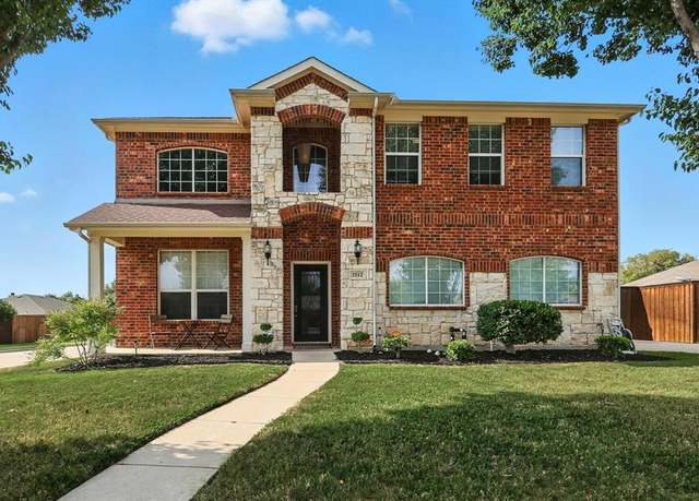 Property at 2112 Del Mar Ct, Denton, TX 76210, 5 beds, 3.5 baths