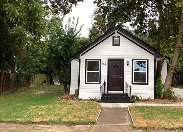Property at 204 S Walnut St, Cleburne, TX 76033, 3 beds, 2 baths
