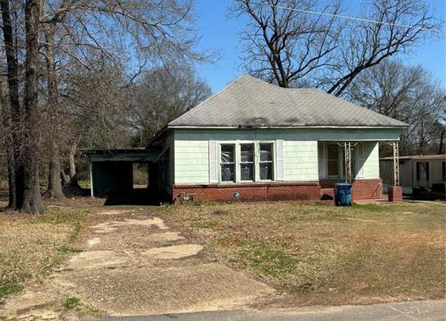 Property at 210 W Mississippi Ave, Vivian, LA 71082, 2 beds, 1 bath