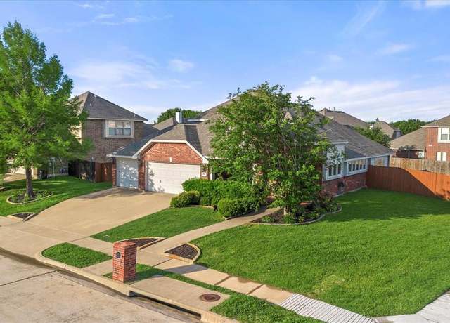 Property at 501 Highpoint Ln, Mansfield, TX 76063, 4 beds, 3 baths