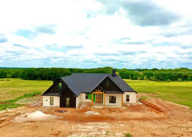 Property at 5006 Stover Way, Granbury, TX 79049, 5 beds, 3.5 baths