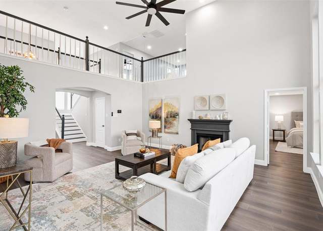 Property at 705 Mallard Dr, Saginaw, TX 76131, 5 beds, 2.5 baths