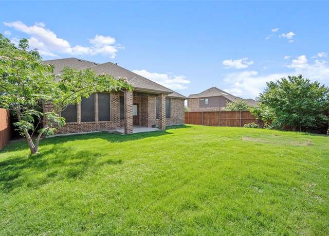 Property at 125 Mineral Point Dr, Aledo, TX 76008, 4 beds, 3 baths