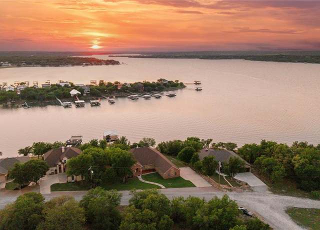 Property at 7505 Kelli Ln, Brownwood, TX 76801, 4 beds, 3.5 baths