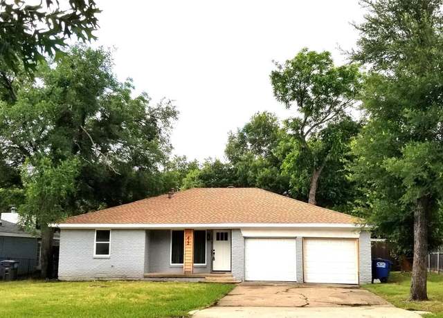 Property at 412 Ellis St, Allen, TX 75002, 3 beds, 2 baths