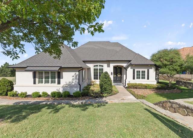 Property at 2412 Versailles Dr, Heath, TX 75032, 4 beds, 3.5 baths