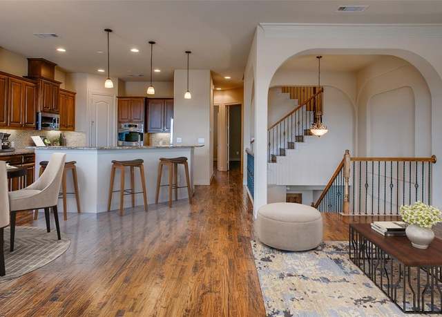 Property at 563 Rockingham Dr, Irving, TX 75063, 4 beds, 3 baths