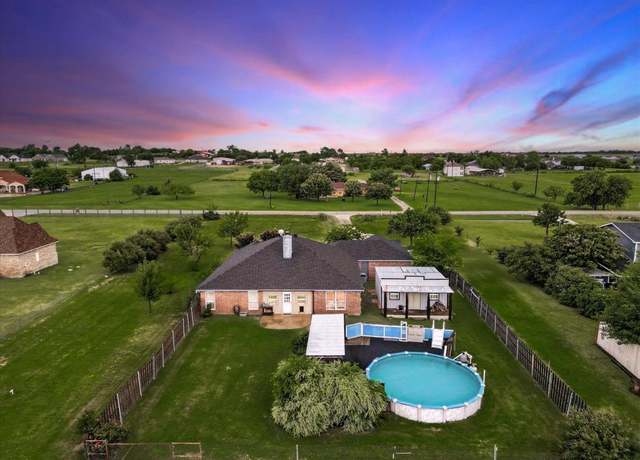 Property at 8424 Marianna Way, Alvarado, TX 76009, 4 beds, 3 baths