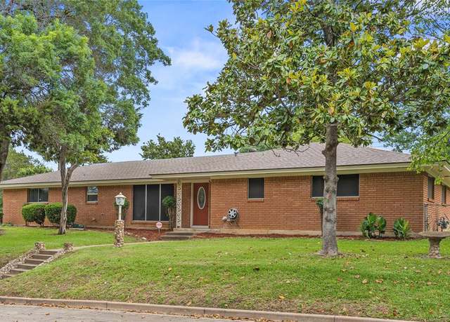 Property at 4325 Shady Glen Dr, Waco, TX 76708, 5 beds, 3 baths