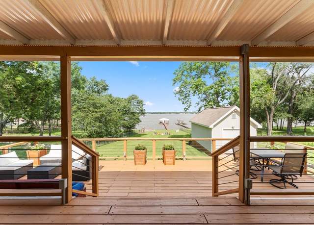 Property at 142 Ivy Ln, Mabank, TX 75156, 3 beds, 2 baths