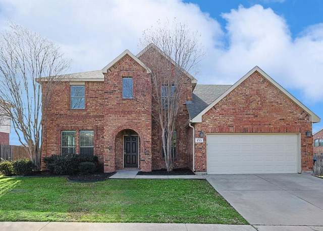 Property at 533 Crown Oaks Dr, Fort Worth, TX 76131, 5 beds, 2.5 baths
