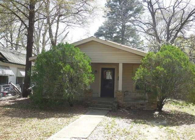 Property at 3241 Wagner St, Shreveport, LA 71108, 3 beds, 1.5 baths