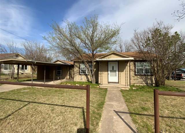 Property at 500 Highway 36, Comanche, TX 76442, 3 beds, 2 baths
