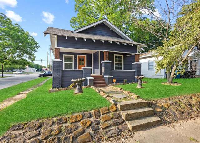 Property at 1031 W Chestnut St, Denison, TX 75020, 3 beds, 2 baths