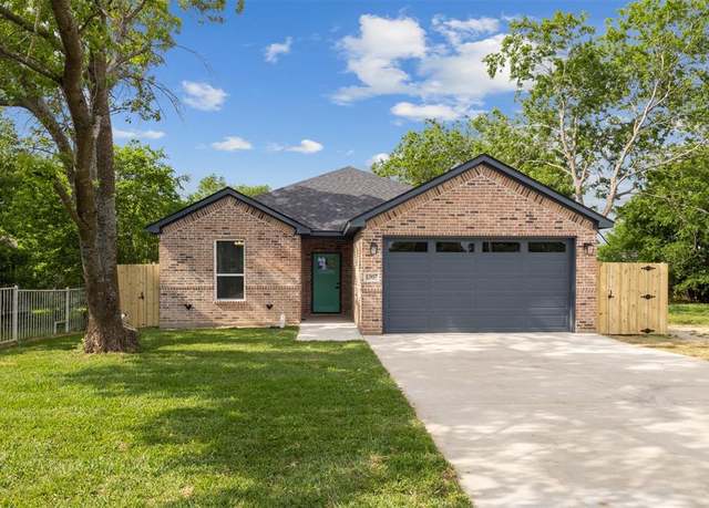 Property at 1307 E First North St, Kaufman, TX 75142, 3 beds, 2 baths
