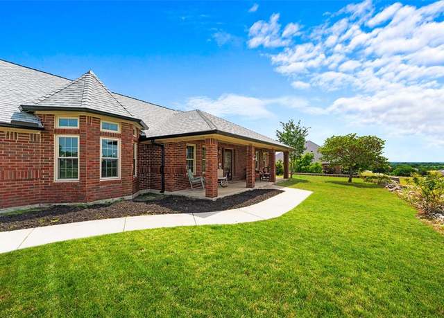 Property at 1114 Mount Ln, Rhome, TX 76078, 4 beds, 2.5 baths