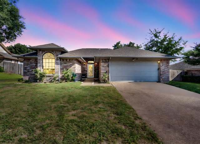 Property at 112 Boardwalk St, Midlothian, TX 76065, 3 beds, 2 baths