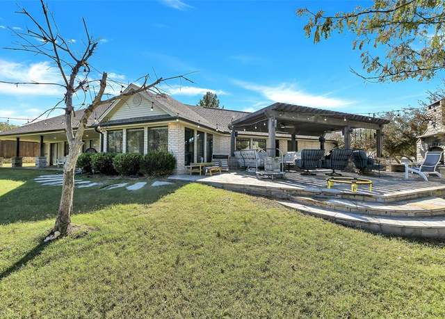 Property at 2272 Sage Cir, Possum Kingdom Lake, TX 76449, 3 beds, 2 baths