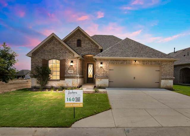 Property at 6121 Villaggio Way, Fort Worth, TX 76123, 2 beds, 2 baths