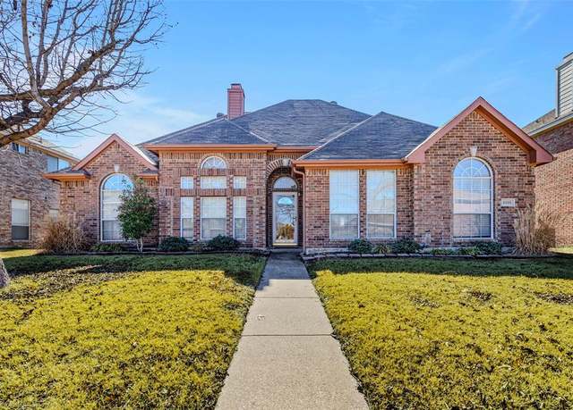 Property at 8502 Linda Vista Dr, Rowlett, TX 75088, 3 beds, 2 baths