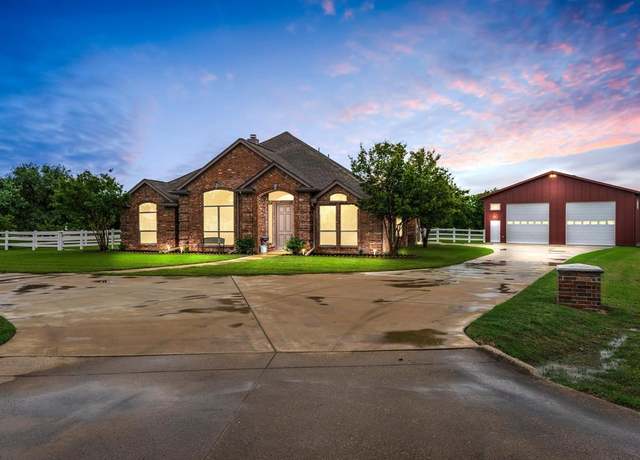 Property at 2108 Bear Springs Dr, Haslet, TX 76052, 4 beds, 2.5 baths