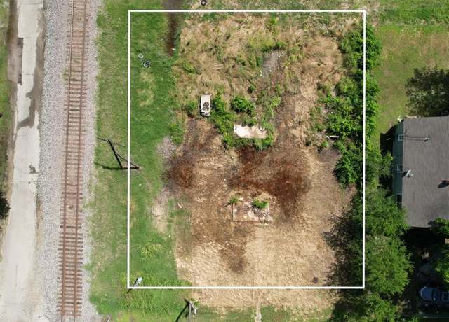 Property at 403 S 5th St, Corsicana, TX 75110