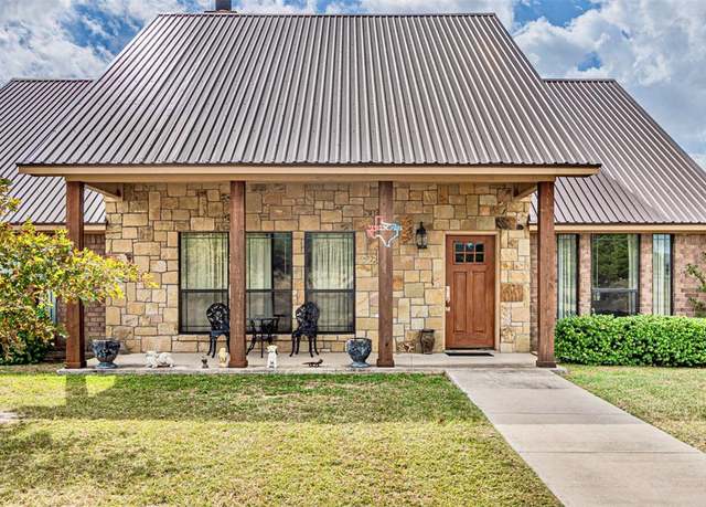 Property at 114 Cemetery Rd, Decatur, TX 76234, 3 beds, 2 baths