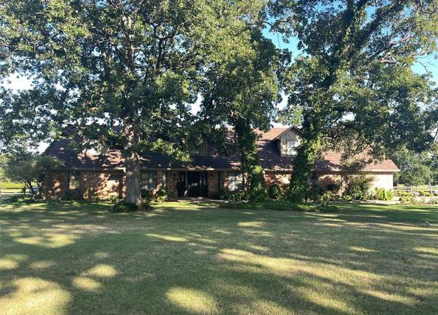 Property at 3610 Farm Road 195 Hwy, Paris, TX 75462, 4 beds, 4.5 baths