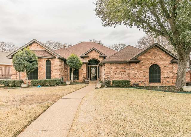 Property at 808 Majestic Oaks Ct, Mansfield, TX 76063, 3 beds, 2 baths
