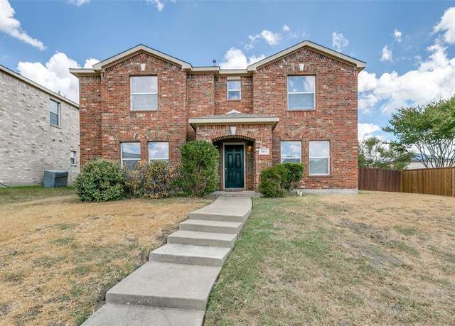 Property at 3012 Walnut Ridge Ln, Mesquite, TX 75181, 3 beds, 2.5 baths
