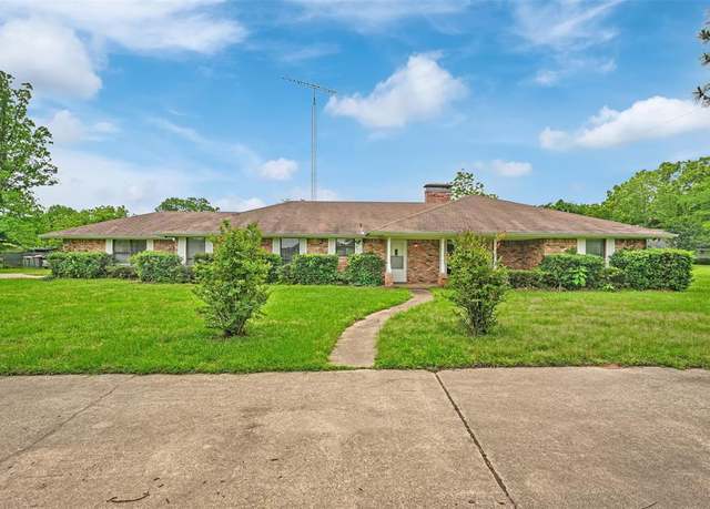 Property at 23010 County Road 3313, Chandler, TX 75758, 3 beds, 2 baths