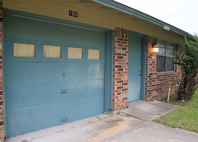 Property at 1908 Coral Rd, Pelican Bay, TX 76020, 2 beds, 1 bath
