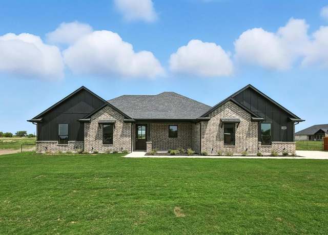 Property at 8774 Kassandra Dr, Sanger, TX 76266, 4 beds, 3 baths