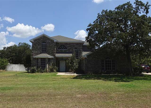 Property at 173 W Ranch Ln, Weatherford, TX 76088, 4 beds, 3.5 baths