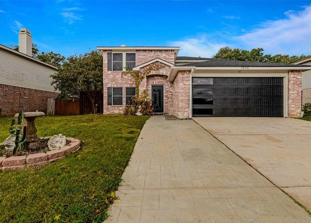 Property at 7808 Settlement Dr, Denton, TX 76210, 4 beds, 2.5 baths