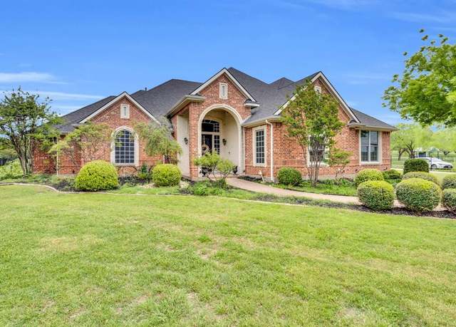 Property at 2515 Mustang Ct, Cedar Hill, TX 75104, 4 beds, 3.5 baths