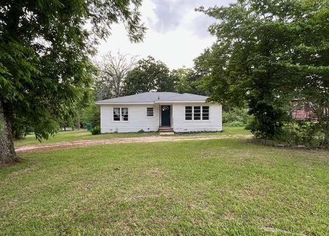 Property at 405 Walnut St, Hughes Springs, TX 75656, 2 beds, 1 bath