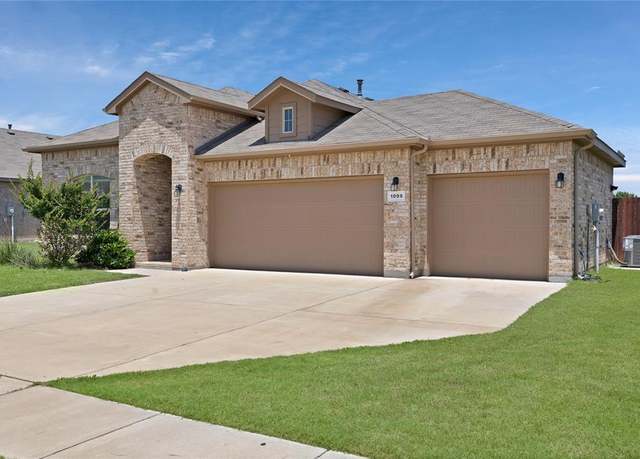 Property at 1099 Admiral Dr, Azle, TX 76020, 4 beds, 2 baths