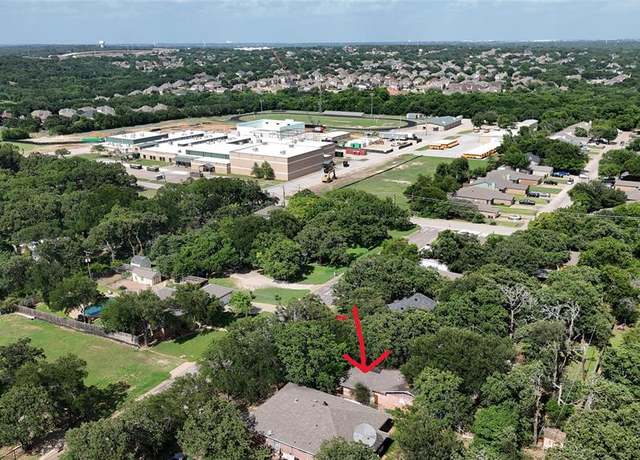 Property at 407 Rolanda St, Kennedale, TX 76060, 3 beds, 2 baths