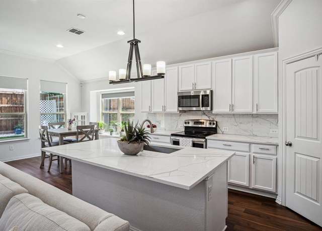 Property at 16405 White Rock Blvd, Prosper, TX 75078, 3 beds, 2.5 baths
