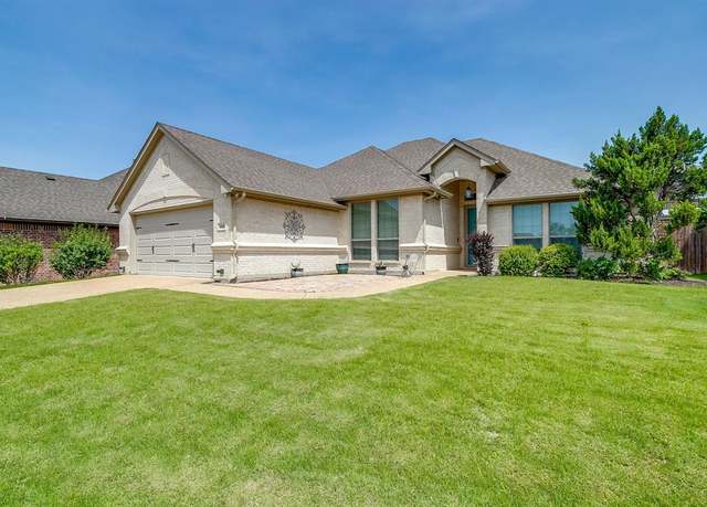 Property at 10908 Tour Trl, Benbrook, TX 76126, 3 beds, 2 baths
