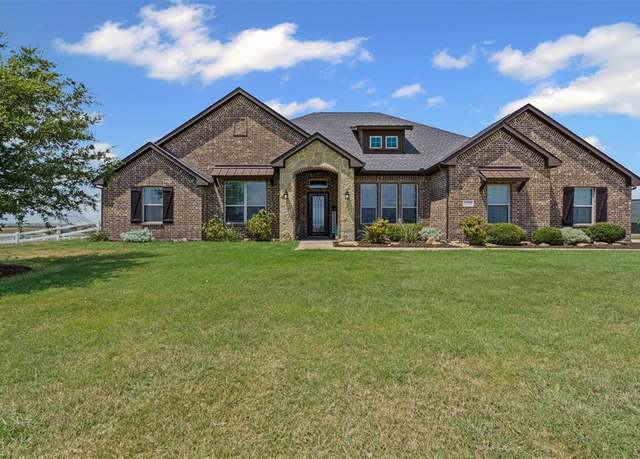 Property at 194 County Road 4430, Rhome, TX 76078, 4 beds, 2.5 baths