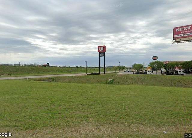 Property at 9201 Clifford St, Fort Worth, TX 76108