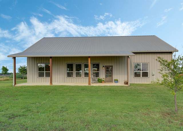 Property at 5050 Helton Rd, Justin, TX 76247, 3 beds, 2.5 baths