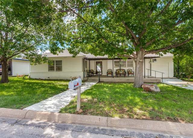 Property at 227 N 9th St, Jacksboro, TX 76458, 2 beds, 2 baths