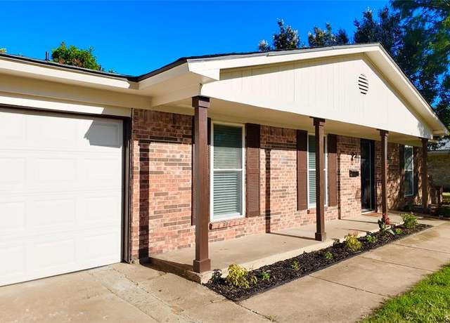 Property at 5705 Waits Ave, Fort Worth, TX 76133, 3 beds, 2 baths