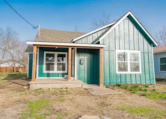 Property at 824 N Virginia St, Terrell, TX 75160, 3 beds, 1 bath
