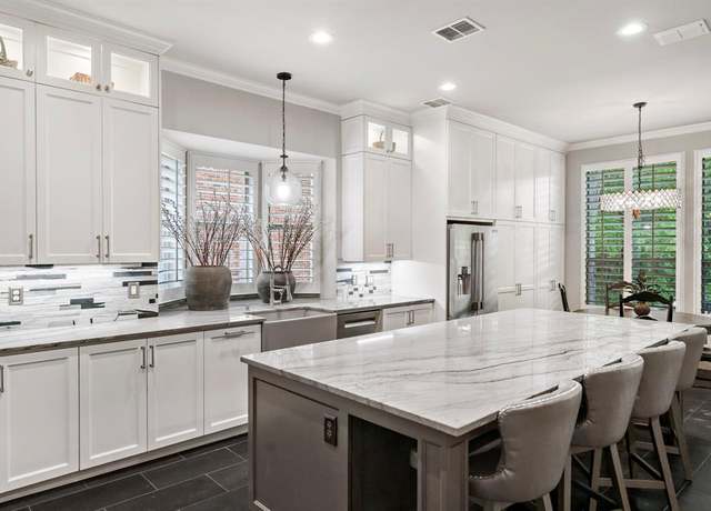 Property at 900 Woodcliff Dr, Mckinney, TX 75072, 4 beds, 3.5 baths