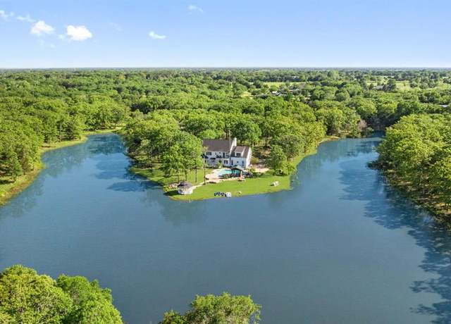 Property at 1684 County Road 3318, Greenville, TX 75402, 4 beds, 2.5 baths