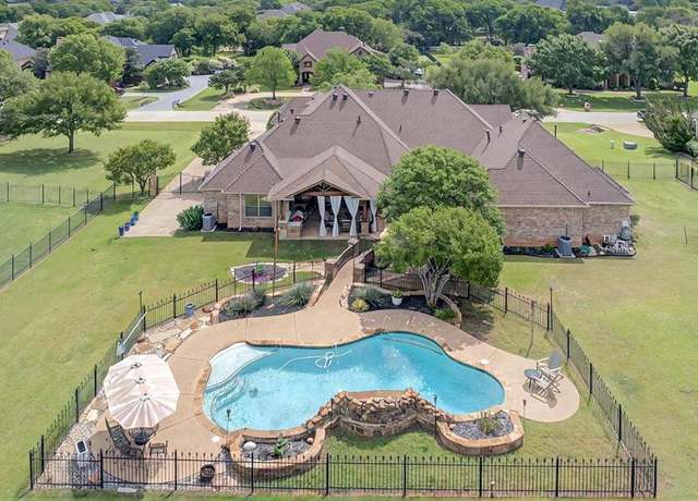 Property at 4609 Trotter Ln, Flower Mound, TX 75028, 4 beds, 3.5 baths